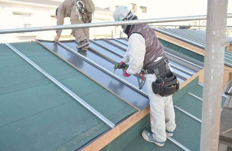 屋根のリフォームなら豊富な施工実績を持つ専門業者へ